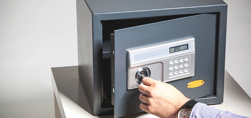 Jewelry Safe Unlocking Service in Park Ridge